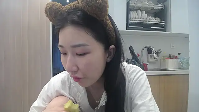 Snapshot of Asiagirll chatting on 9, 7, 2026 Asiagirll online show from 9, 7, 2026