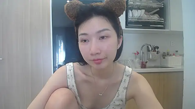 Snapshot of Asiagirll chatting on 13, 7, 2026 Asiagirll online show from 13, 7, 2026