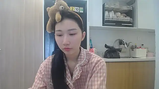 Snapshot of Asiagirll chatting on 15, 7, 2026 Asiagirll online show from 15, 7, 2026