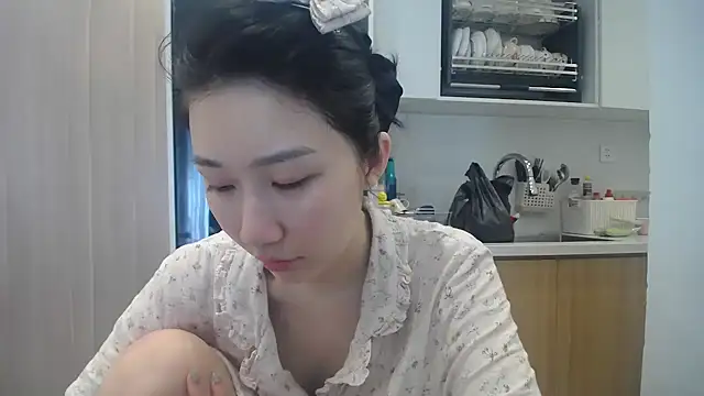 Snapshot of Asiagirll chatting on 22, 7, 2026 Asiagirll online show from 22, 7, 2026