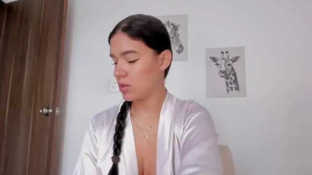 Hanna Risso online show from 12, 2, 2026