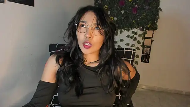 Snapshot of Mary_Rosse1 chatting on 20, 10, 2025 Mary Rosse1 online show from 20, 10, 2025