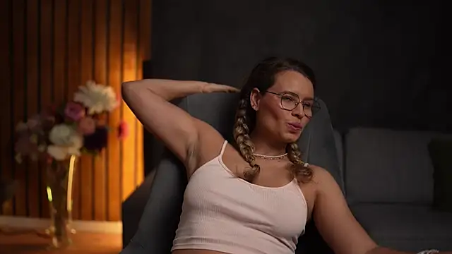 BrandyWhite online show from 23, 10, 2025