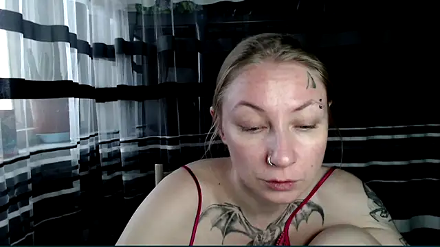 Snapshot of cold_lollipop chatting on 20, 11, 2025 cold lollipop online show from 20, 11, 2025