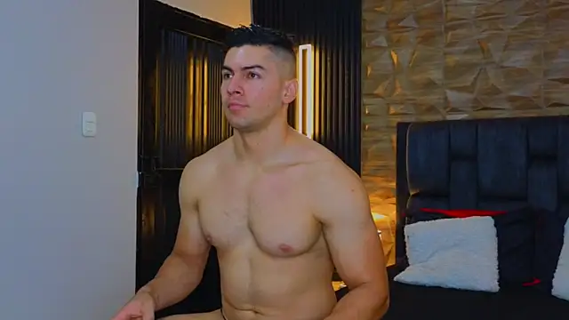 Snapshot of FelipeAndMarcello3 chatting on 14, 2, 2025 FelipeAndMarcello3 online show from 14, 2, 2025