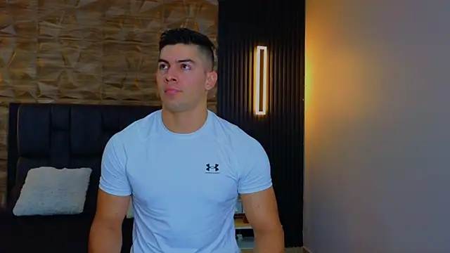 Snapshot of FelipeAndMarcello3 chatting on 19, 2, 2025 FelipeAndMarcello3 online show from 19, 2, 2025