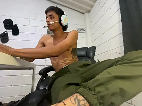 Max TheHorseDick online show from 2, 7, 2026