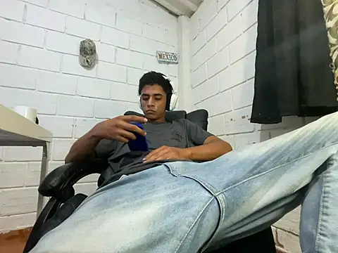 Max TheHorseDick online show from 3, 7, 2026