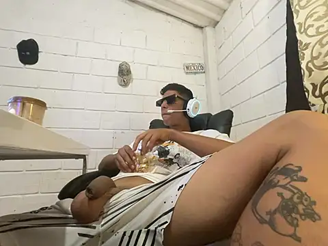Max TheHorseDick online show from 22, 7, 2026