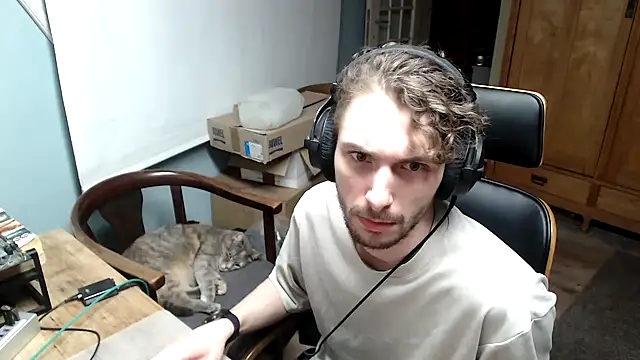 mycurve online show from 28, 2, 2025