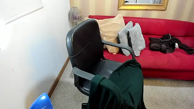 NicolettColin online show from 5, 5, 2026