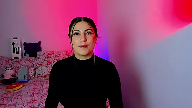 amelie collins online show from 6, 3, 2025