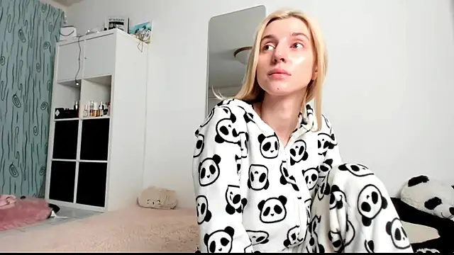 KenzieDawton online show from 13, 1, 2025