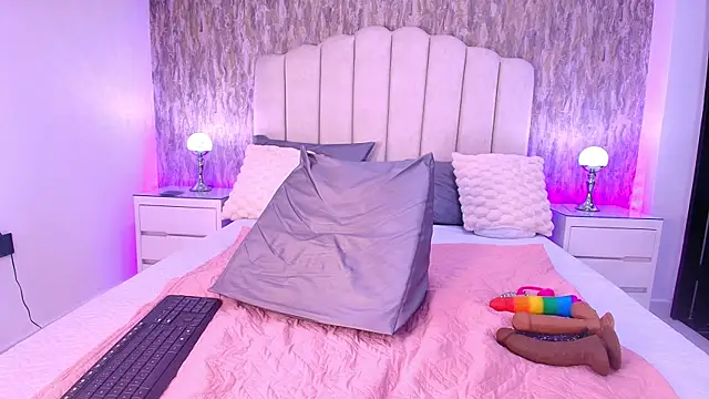 raven lilith  online show from 15, 1, 2026