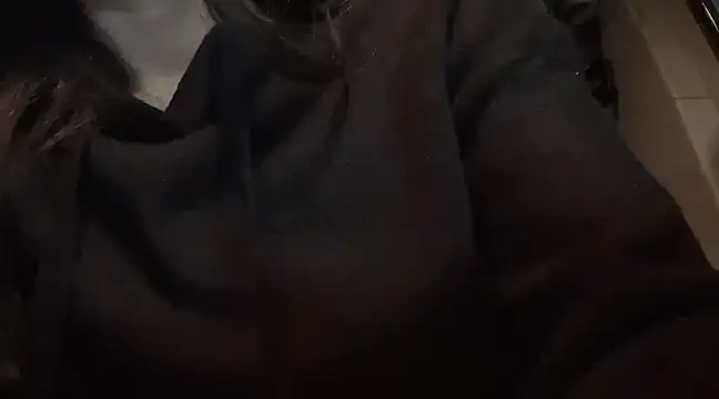 Snapshot of Tw_Zoella chatting on 4, 2, 2025 Tw Zoella online show from 4, 2, 2025