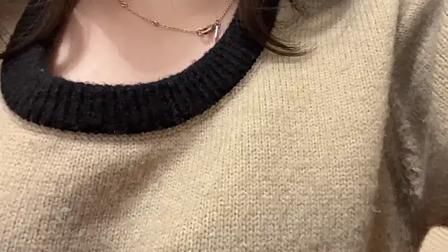 Snapshot of Tw_Zoella chatting on 12, 2, 2025 Tw Zoella online show from 12, 2, 2025