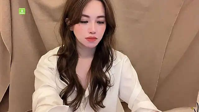 Snapshot of Tw_Zoella chatting on 6, 3, 2025 Tw Zoella online show from 6, 3, 2025