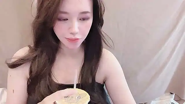 Snapshot of Tw_Zoella chatting on 24, 9, 2025 Tw Zoella online show from 24, 9, 2025