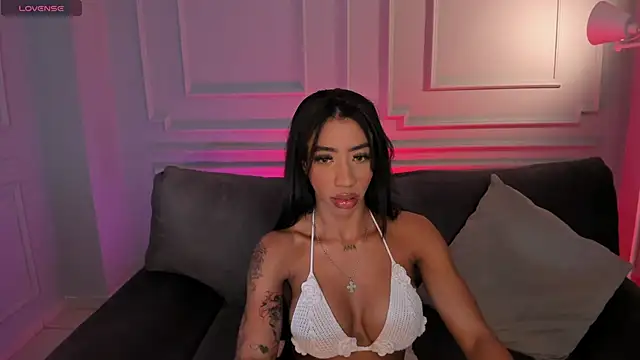 Snapshot of LindseyCox chatting on 11, 10, 2025 LindseyCox online show from 11, 10, 2025