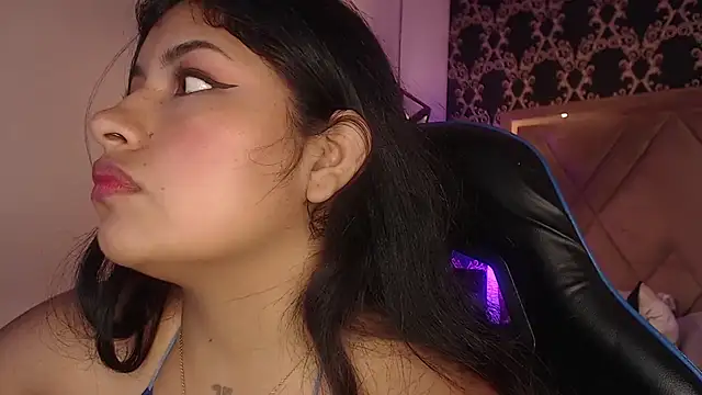 ChantalPetit online show from 9, 7, 2026