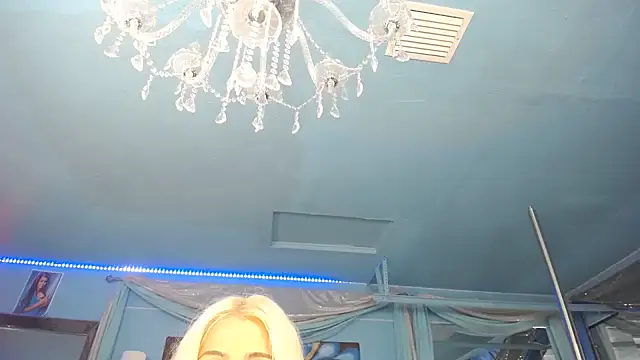ADRIANNA FOX online show from 13, 7, 2026
