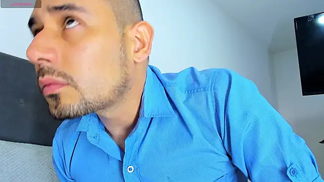 Snapshot of jhonyalzate2 chatting on 4, 3, 2025 jhonyalzate2 online show from 4, 3, 2025