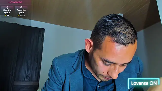 Snapshot of jhonyalzate2 chatting on 29, 10, 2025 jhonyalzate2 online show from 29, 10, 2025