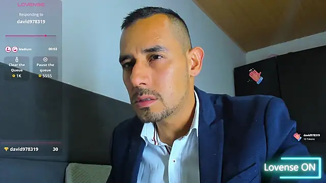 Snapshot of jhonyalzate2 chatting on 10, 11, 2025 jhonyalzate2 online show from 10, 11, 2025