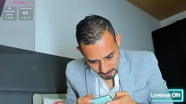 Snapshot of jhonyalzate2 chatting on 25, 11, 2025 jhonyalzate2 online show from 25, 11, 2025