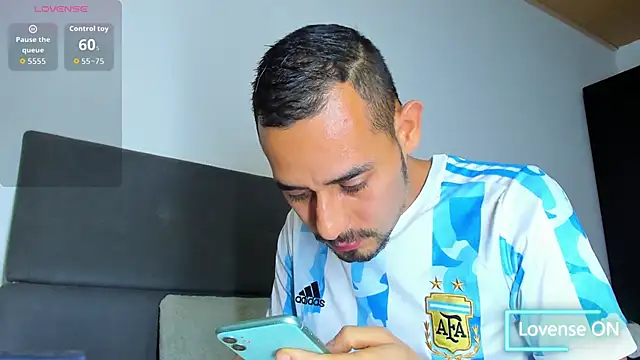 Snapshot of jhonyalzate2 chatting on 16, 12, 2025 jhonyalzate2 online show from 16, 12, 2025