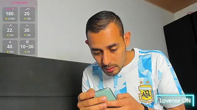 Snapshot of jhonyalzate2 chatting on 25, 2, 2026 jhonyalzate2 online show from 25, 2, 2026