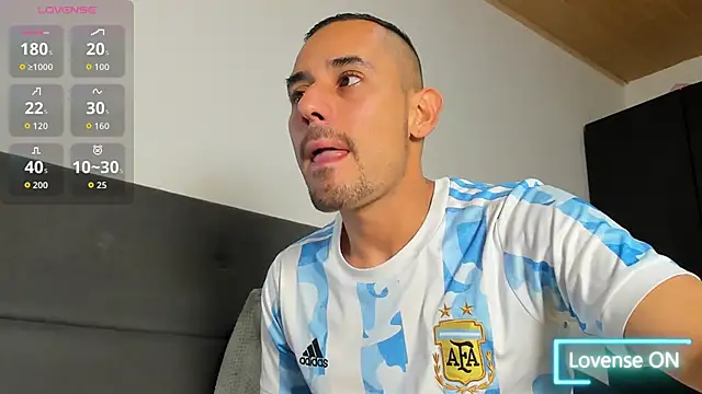 Snapshot of jhonyalzate2 chatting on 5, 3, 2026 jhonyalzate2 online show from 5, 3, 2026