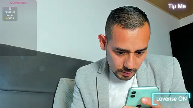 Snapshot of jhonyalzate2 chatting on 28, 3, 2026 jhonyalzate2 online show from 28, 3, 2026