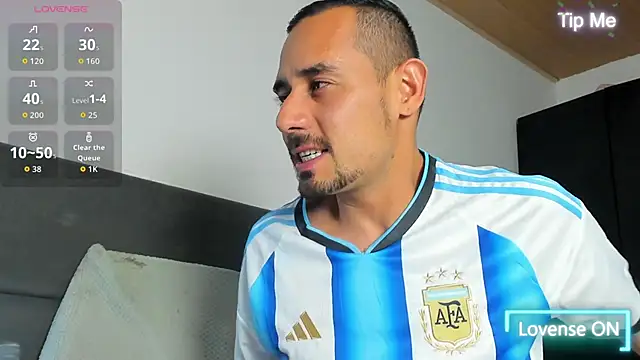 Snapshot of jhonyalzate2 chatting on 1, 4, 2026 jhonyalzate2 online show from 1, 4, 2026