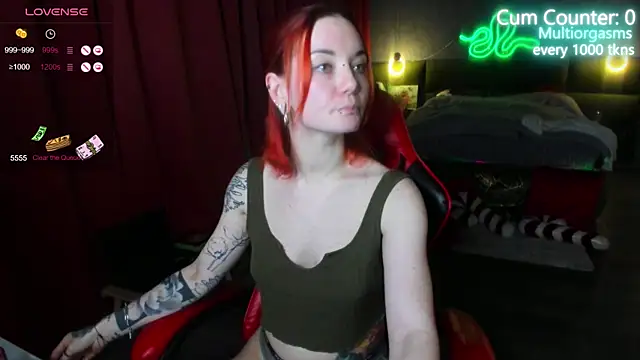 Snapshot of MaxPhoenixx chatting on 15, 12, 2024 MaxPhoenixx online show from 15, 12, 2024