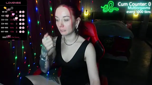 Snapshot of MaxPhoenixx chatting on 16, 2, 2025 MaxPhoenixx online show from 16, 2, 2025