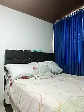 Vicky Rosse online show from 5, 11, 2025