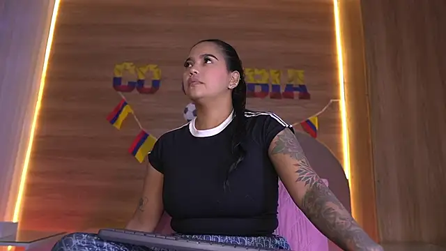 alexaa walker online show from 16, 7, 2026
