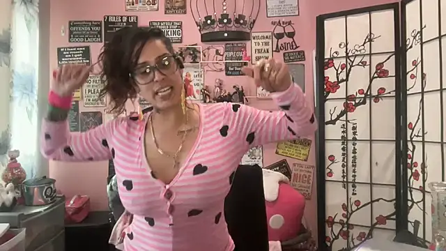 latinacubana online show from 14, 2, 2025