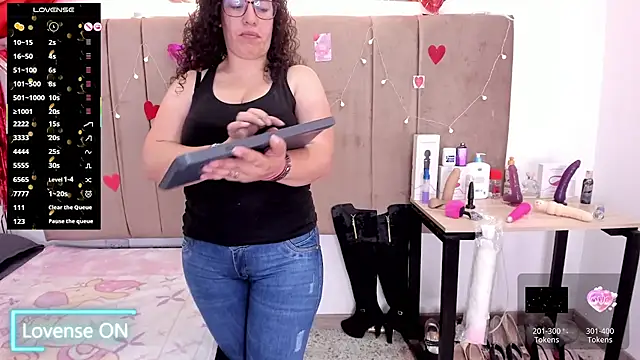 Zaly mature online show from 8, 10, 2025