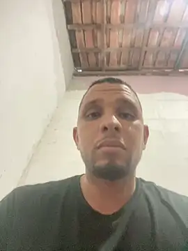 Snapshot of Mill19 chatting on 28, 9, 2025 Mill19 online show from 28, 9, 2025