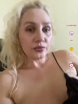 YourBlondee online show from 4, 5, 2026