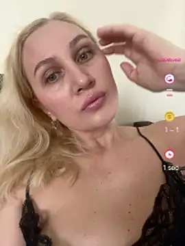 YourBlondee online show from 6, 5, 2026