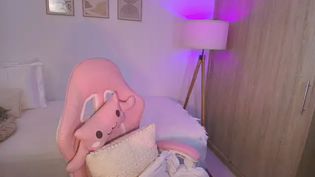 iriswest  online show from 10, 10, 2025