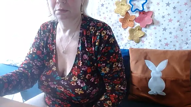 Snapshot of QueenLana chatting on 26, 6, 2026 QueenLana online show from 26, 6, 2026