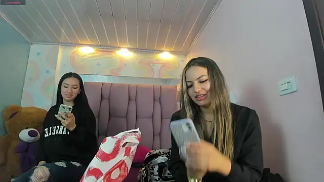 danaythamara1 online show from 10, 12, 2024