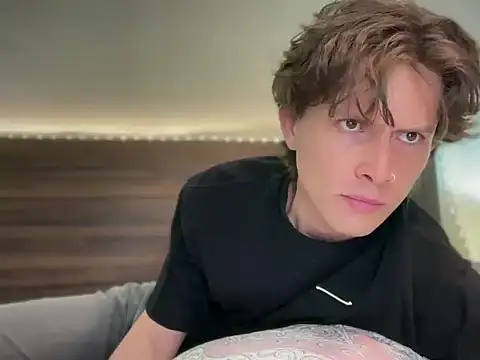 Snapshot of mcklister_kinky_feets chatting on 4, 3, 2026 mcklister kinky feets online show from 4, 3, 2026