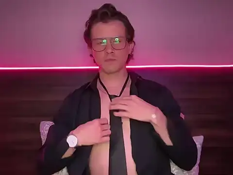 Snapshot of mcklister_kinky_feets chatting on 6, 3, 2026 mcklister kinky feets online show from 6, 3, 2026