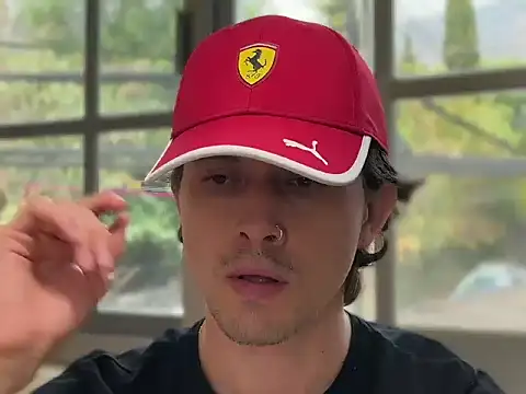 Snapshot of mcklister_kinky_feets chatting on 18, 3, 2026 mcklister kinky feets online show from 18, 3, 2026