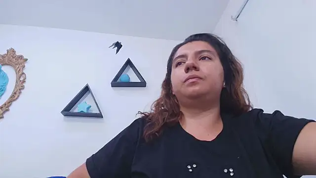 timkerbell  online show from 10, 11, 2025